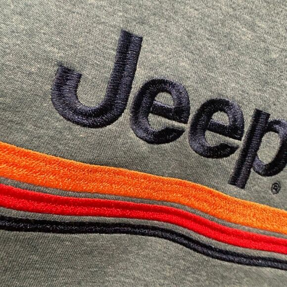 needs code Jeep Embroidered Hoodie Sweatshirt S Front Pocket Outdoors Travel Cam - Picture 3 of 10